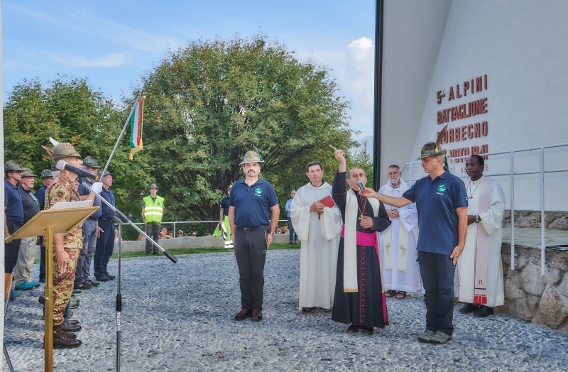 L_arcivescovo_Delpini_alle_Betulle_nel_settembre_2024.jpg (139 KB)
