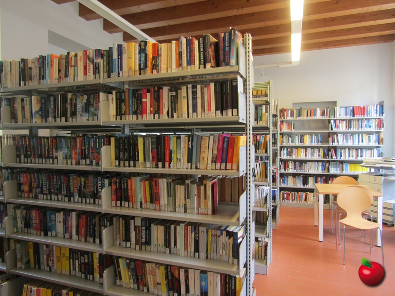 garlatebiblioteca__7_.jpg (176 KB)