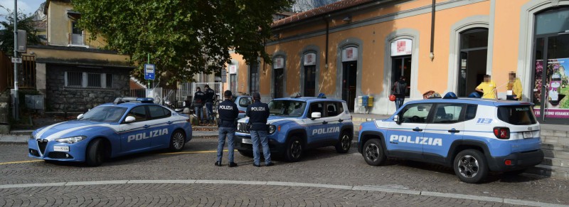 controllicentropolizia2.JPG (79 KB)