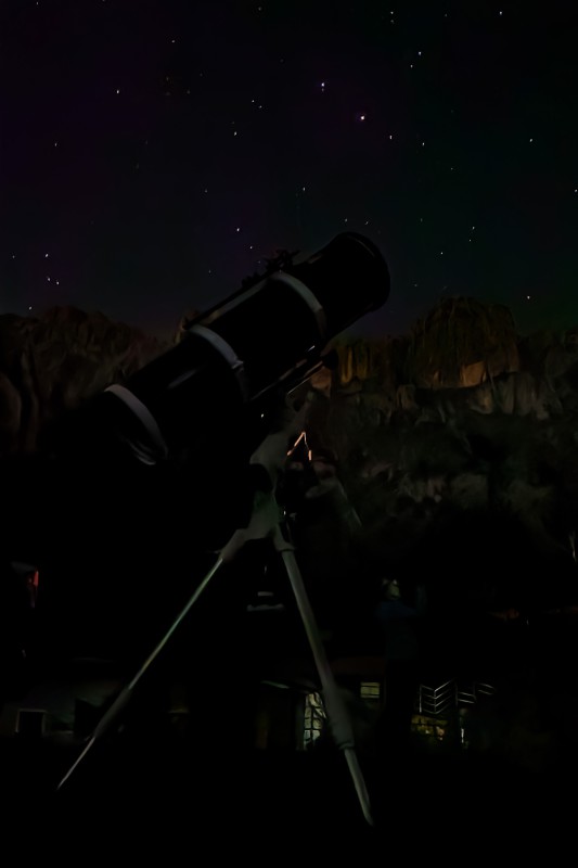 telescopio_2.jpg (26 KB)