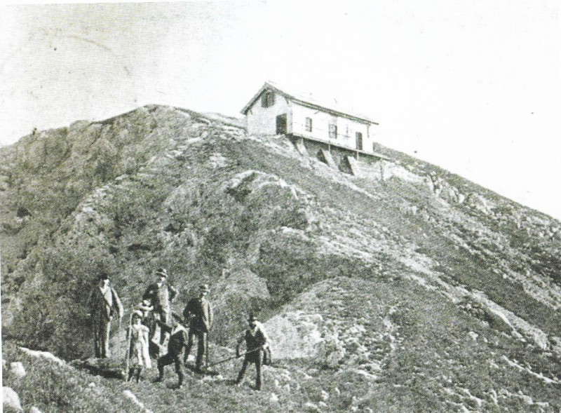 Capanna_di_Moncodeno.jpg (151 KB)