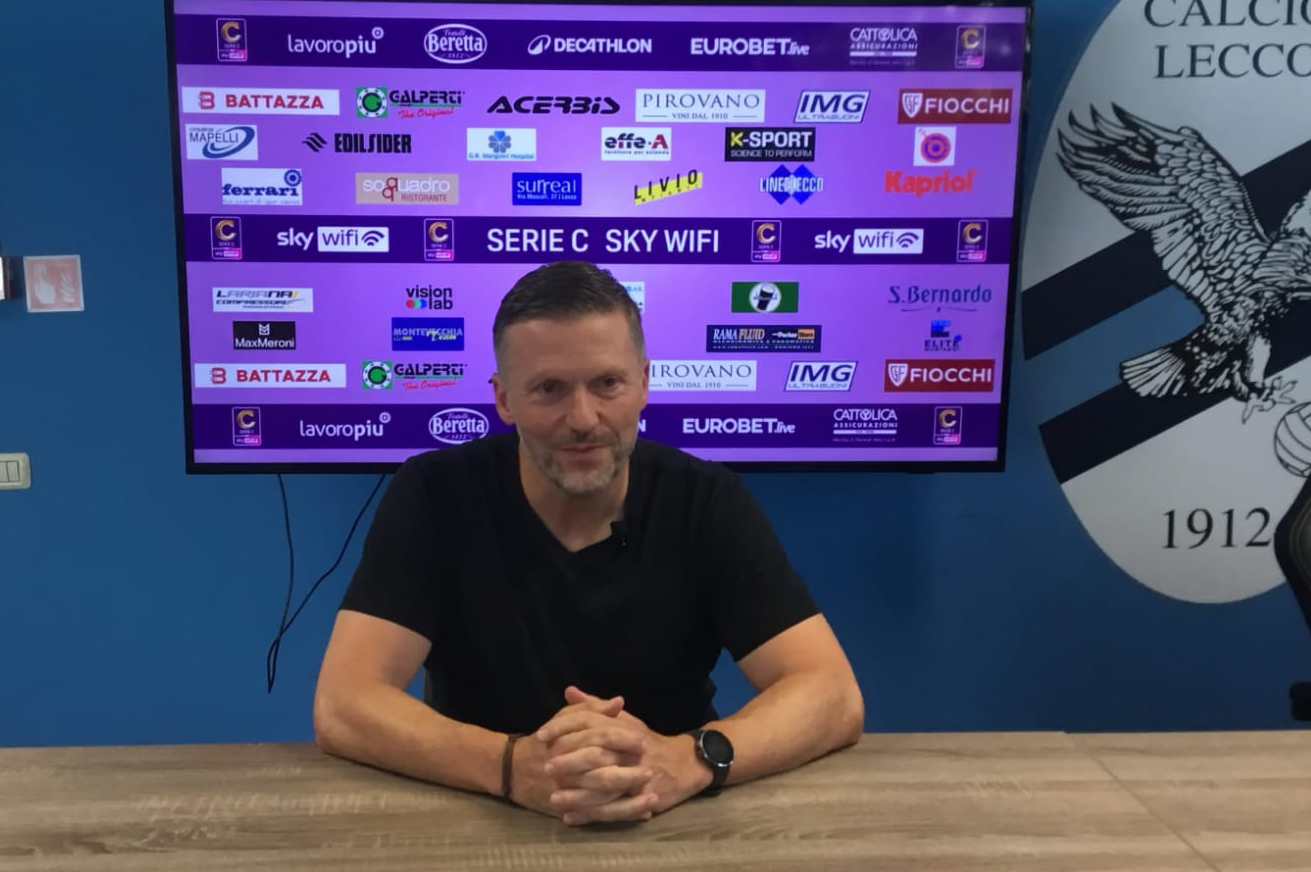 valenteconferenzaprecampionato.jpg (466 KB)