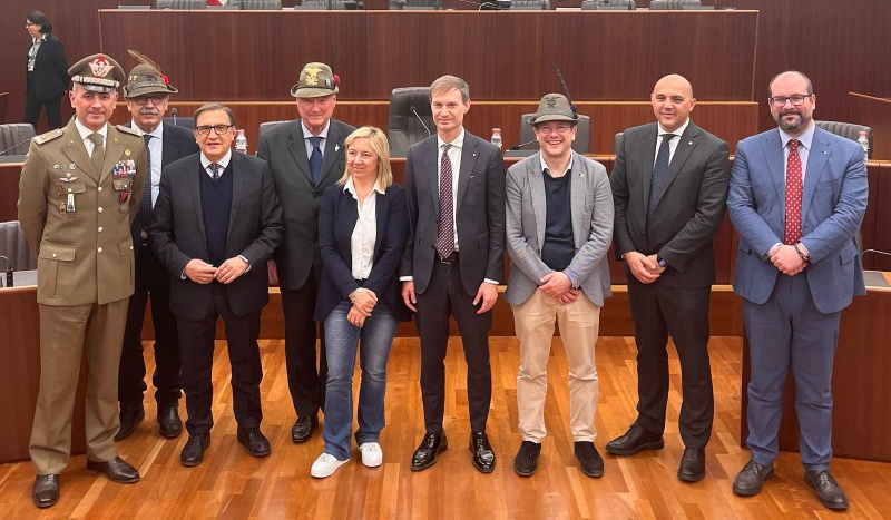 Celebrazione_Alpini_Istituzioni.jpg (259 KB)