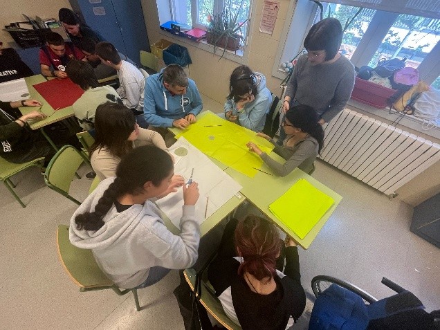 ESCOLA.jpg (114 KB)