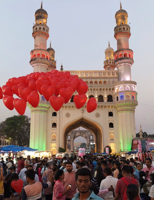 Hyderabad_2.jpg (124 KB)