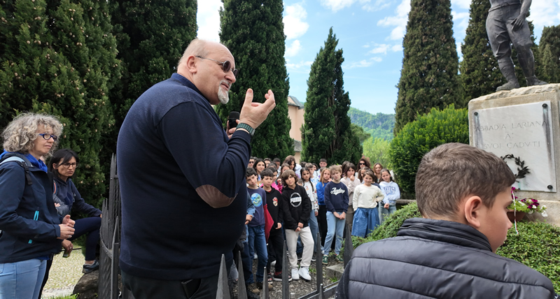 abbadia25aprile__5_.jpg (318 KB)
