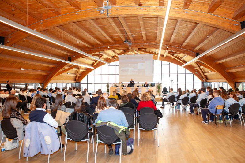 auditorium_platea.jpg (142 KB)