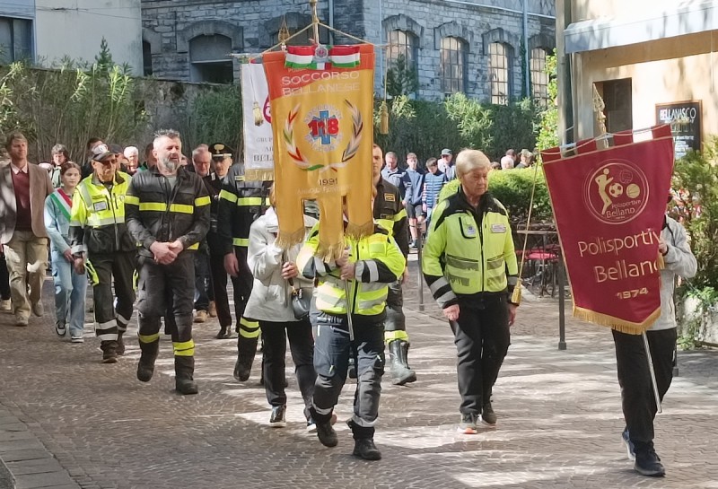 bellano25aprile1.jpg (150 KB)