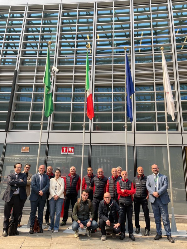 gruppomedaleregione2.jpeg (166 KB)