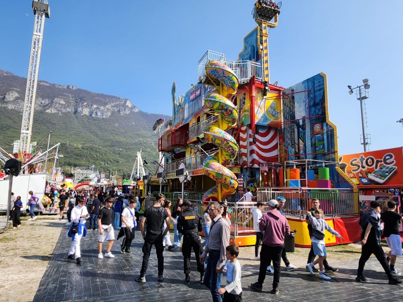 lunaparklecco6.jpg (163 KB)