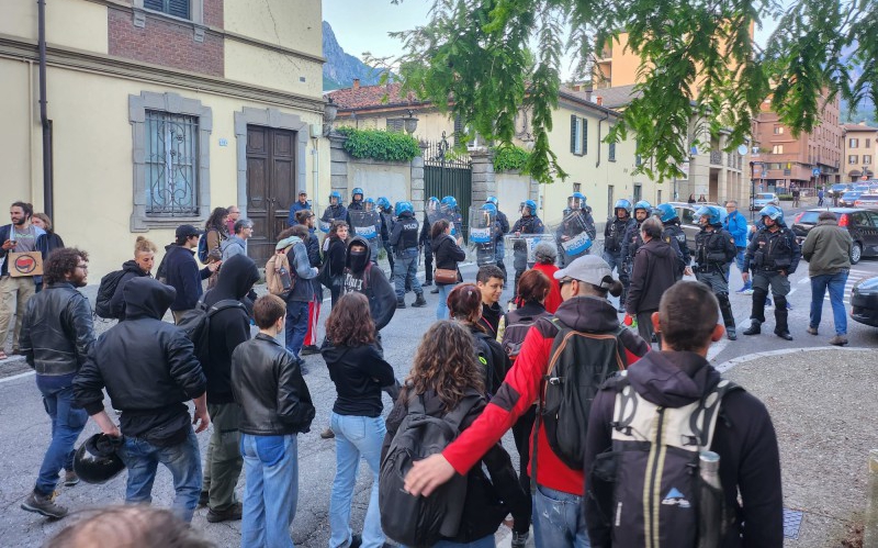 manifestazionecorteo2.jpg (322 KB)