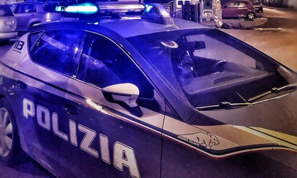 volante_sera_polizia.jpg (167 KB)