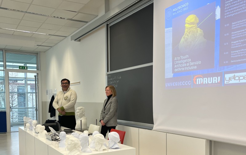 20251219AIToTouch__5_.jpg (75 KB)