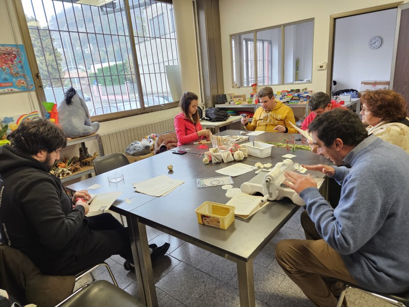 Amicidipedro_6.jpg (142 KB)