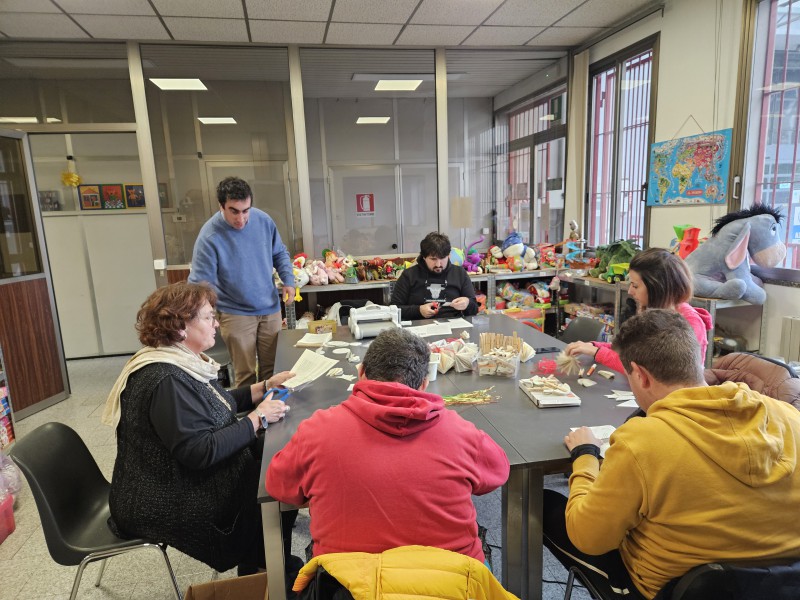 Amicidipedro_7.jpg (134 KB)