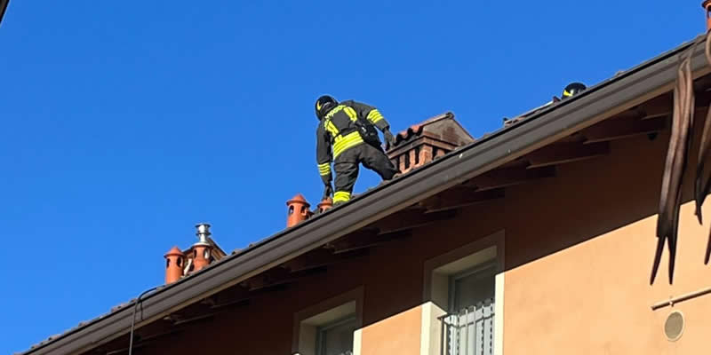 ImbersagoInterventoVvfTetto1PRIMA.jpg (25 KB)