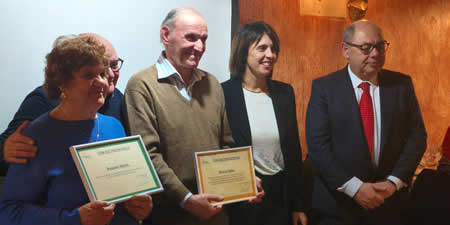 ausercenaPR.jpg (15 KB)