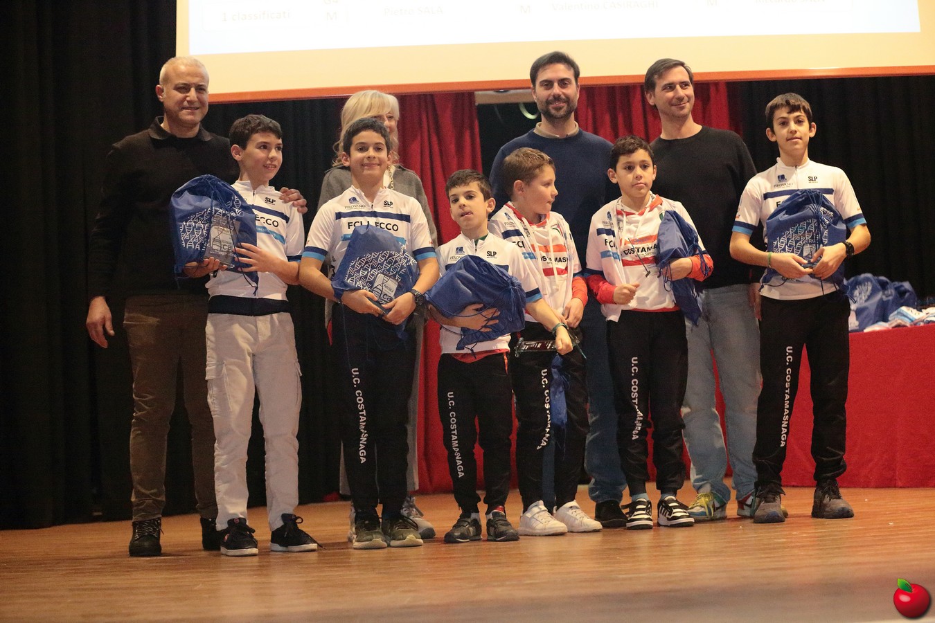 ciclismopremi0017.jpg (311 KB)