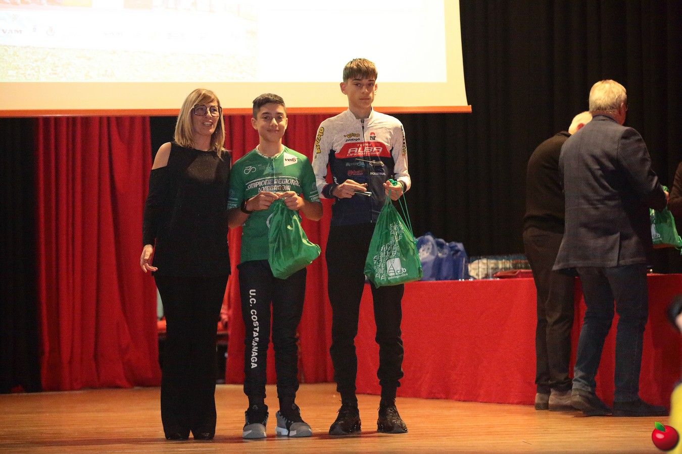 ciclismopremi0023.jpg (266 KB)