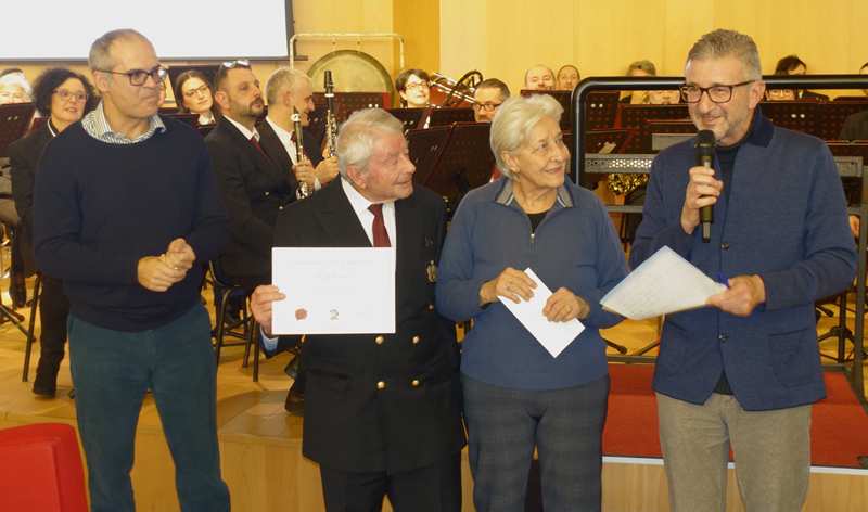 filarmonica__2_.jpg (273 KB)