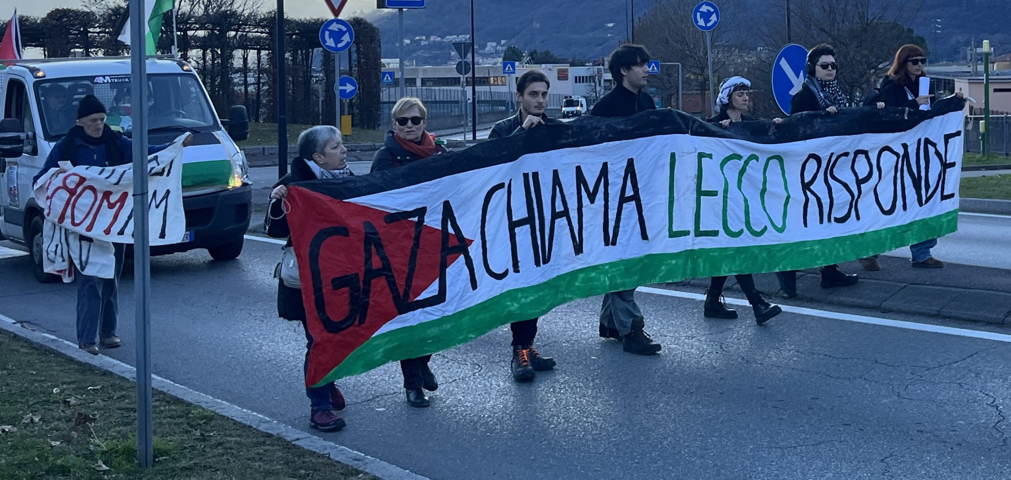 stopgenocidio_6.jpg (482 KB)