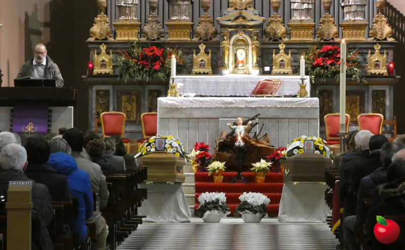 funeralefrancescorenatoporcu.jpg (195 KB)