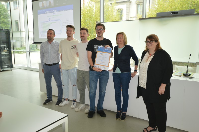 07_Menzione_speciale_corso_Eda_Politecnico.JPG (85 KB)