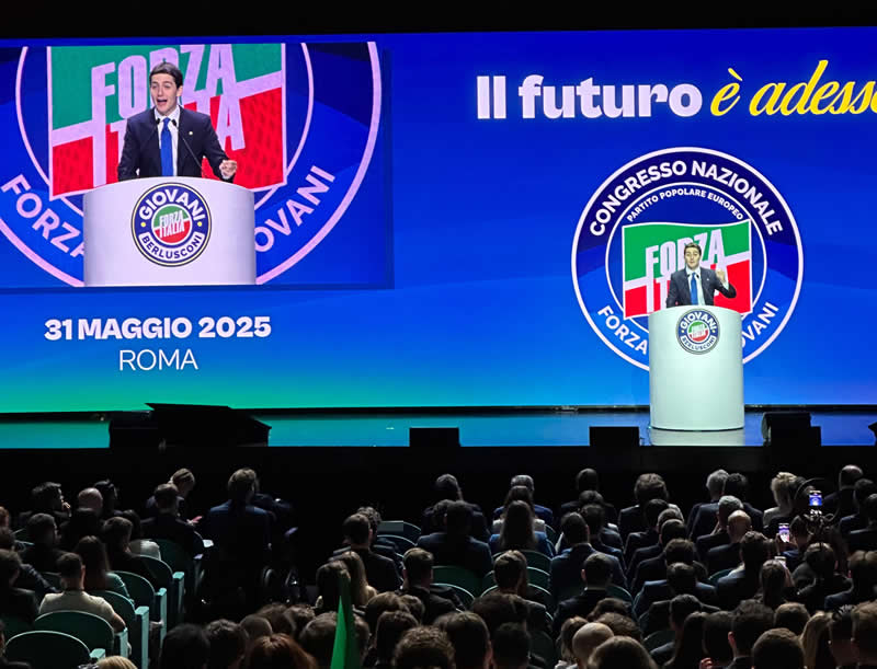 ForzaItaliaGiovani2.jpg (77 KB)