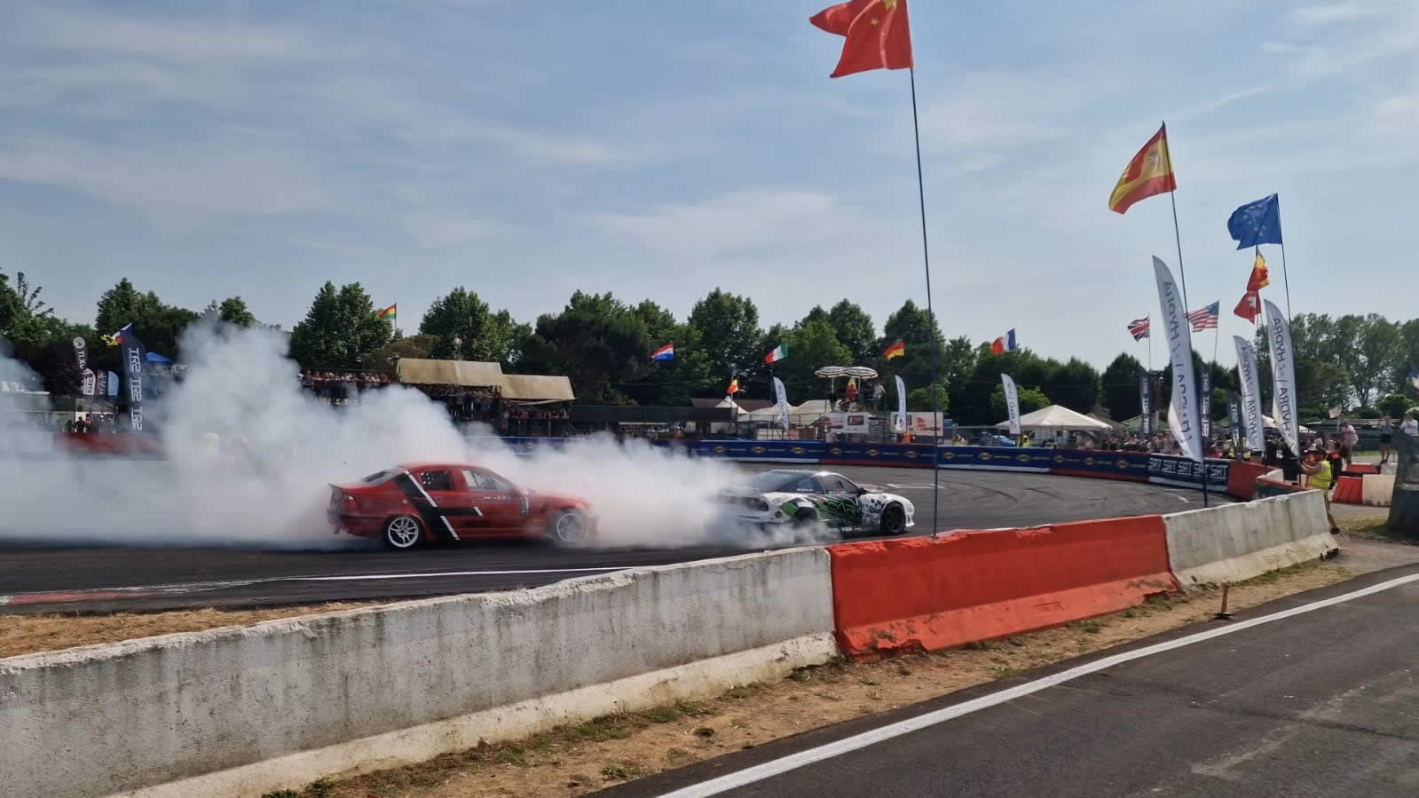 LCSportCorsa1.jpg (124 KB)