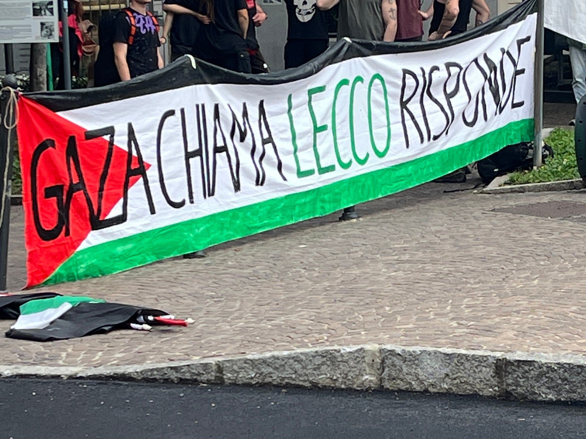LcControManifestazione_5.jpg (611 KB)