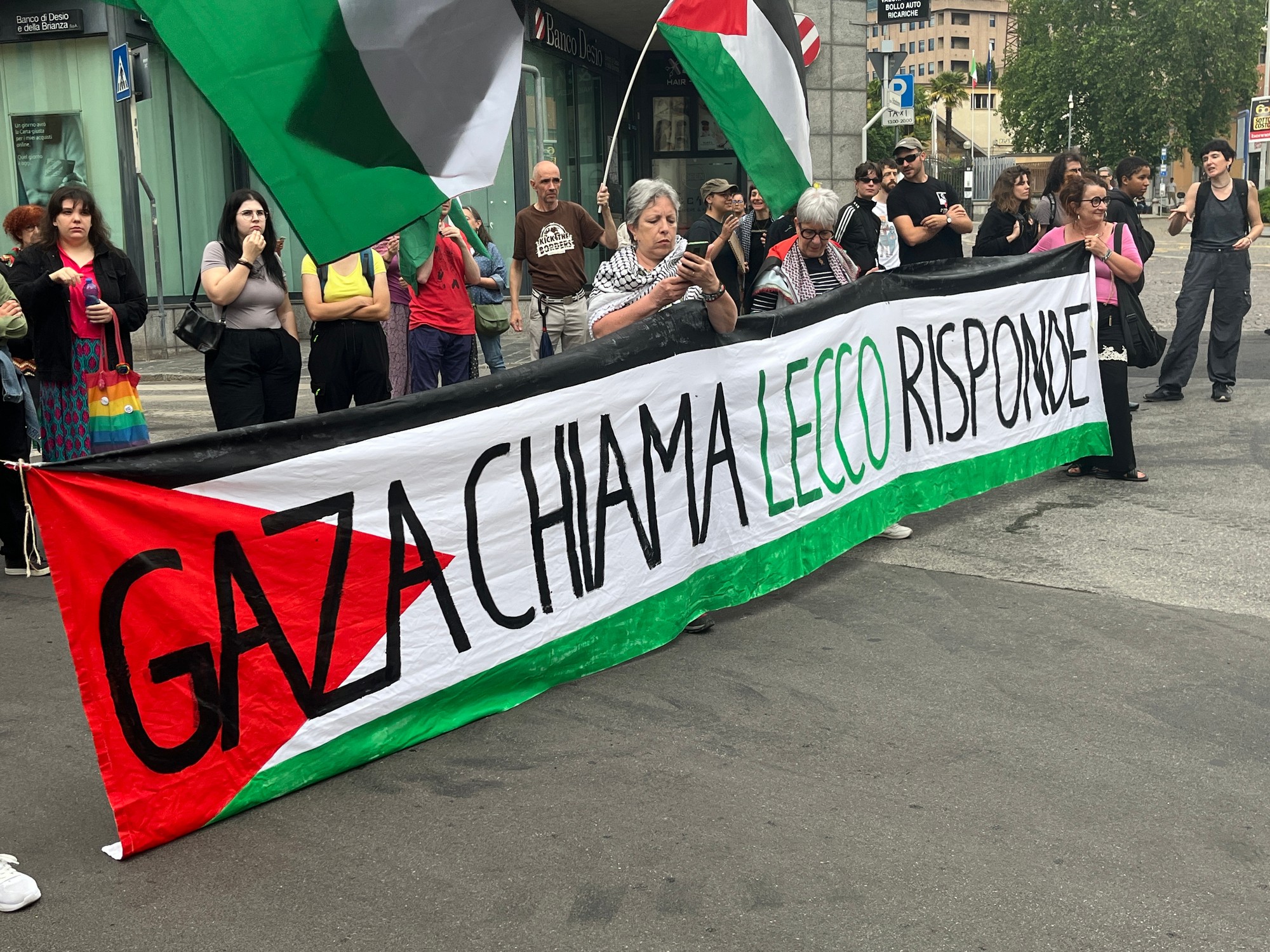 LcControManifestazione_9.jpg (891 KB)