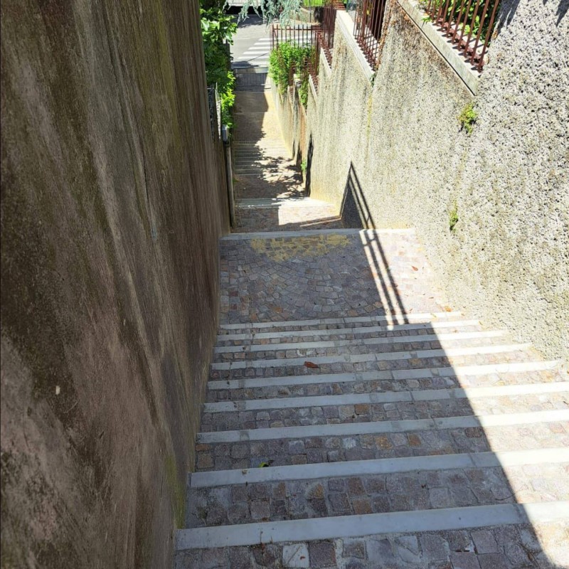 Poggi_2.jpg (199 KB)