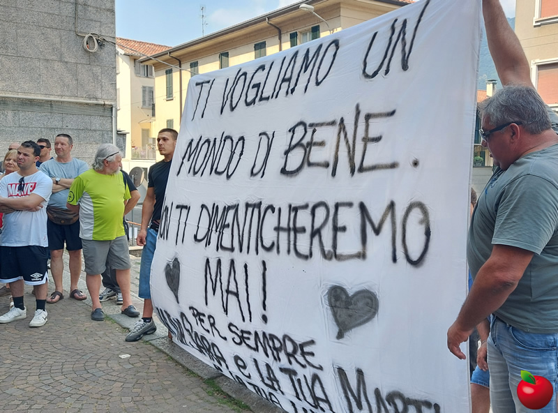 albertopanzerifunerale__1_.jpg (201 KB)