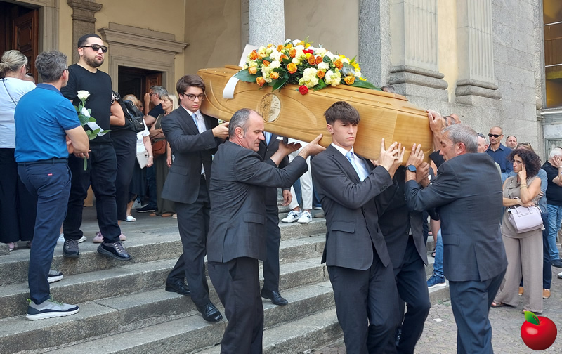 albertopanzerifunerale__2_.jpg (191 KB)
