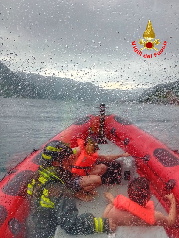 canoisti.jpg (158 KB)