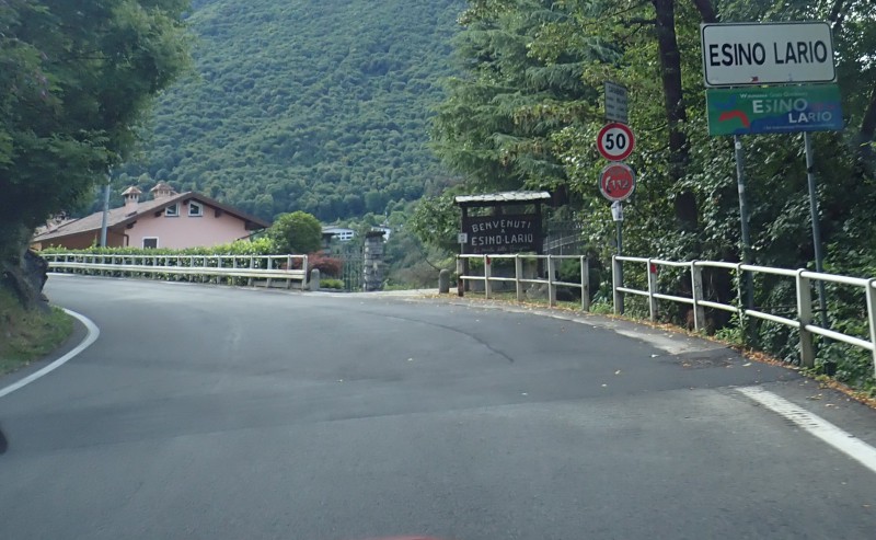 1925_Strada_Perledo-Esino__8_.JPG (105 KB)