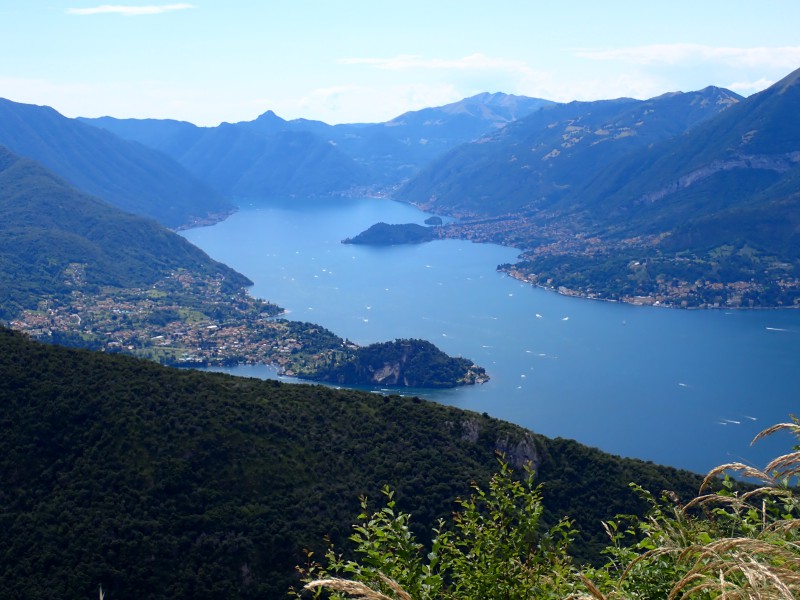 1969_Esino_Cortenova_-_Vista_dal_Passo_di_Agueglio.JPG (108 KB)