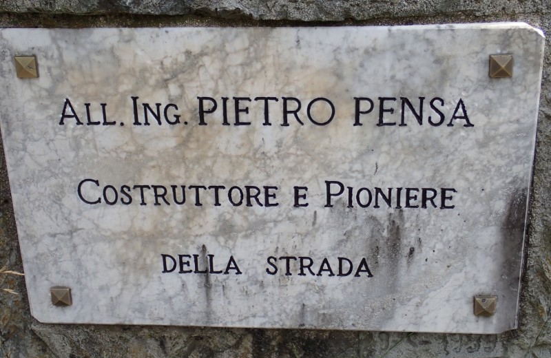 1969_Esino_Cortenova_Lapide_per_Pietro_Pensa_ad_Agueglio.JPG (191 KB)