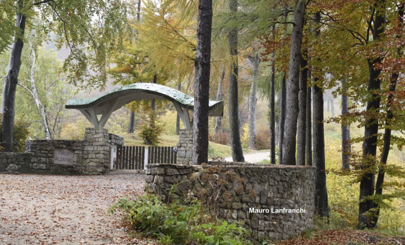 allegato_1_Arco_di_accesso_al_parco_Valentino_foto_Mauro_Lanfranchi.JPG (158 KB)