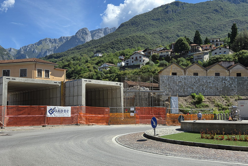 cantierepontemandello3.jpg (389 KB)
