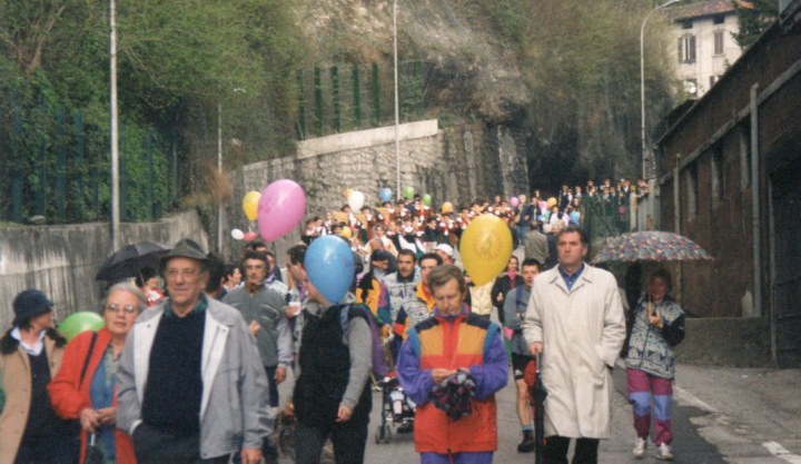 corteo_laorca.jpg (203 KB)
