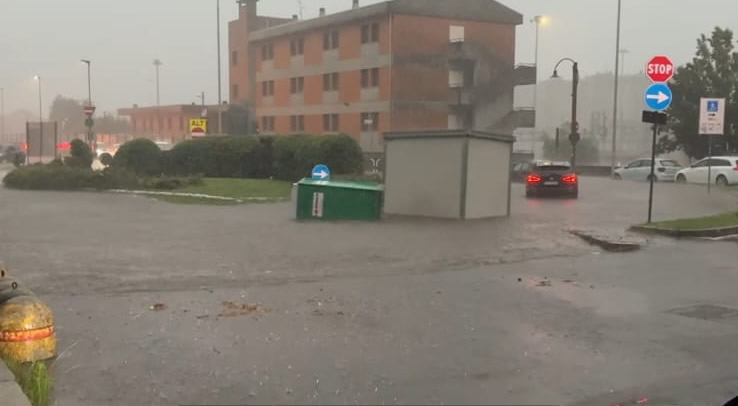 nubifragio24luglio1.jpg (38 KB)