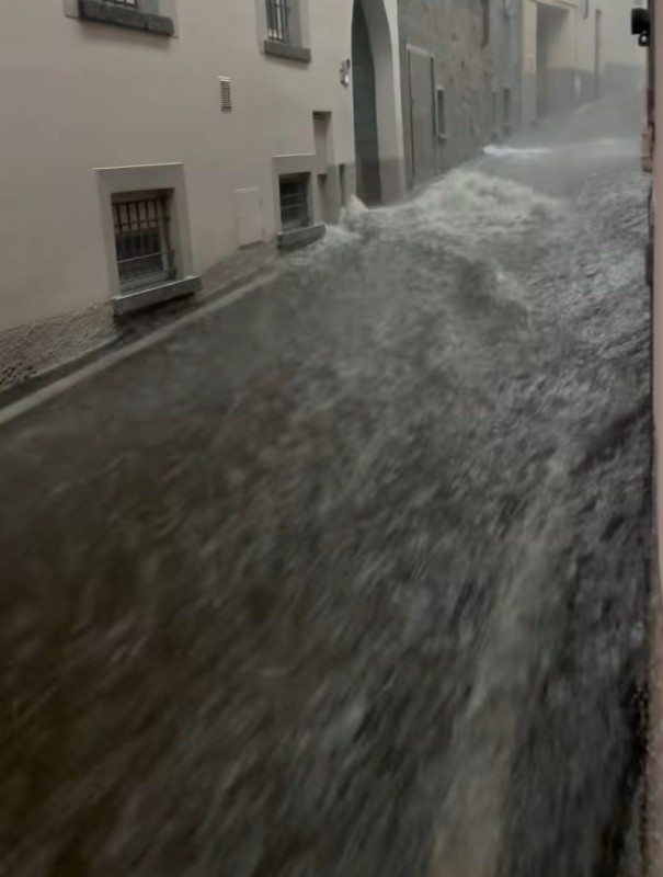 olginateacqua.jpg (56 KB)