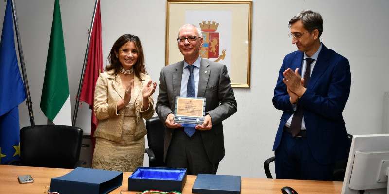 salutoprefetto.JPG (88 KB)