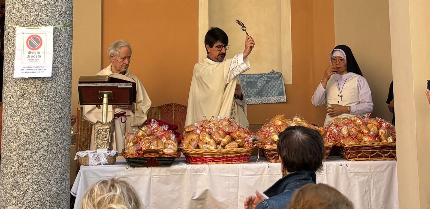santamartamichini3.jpg (601 KB)