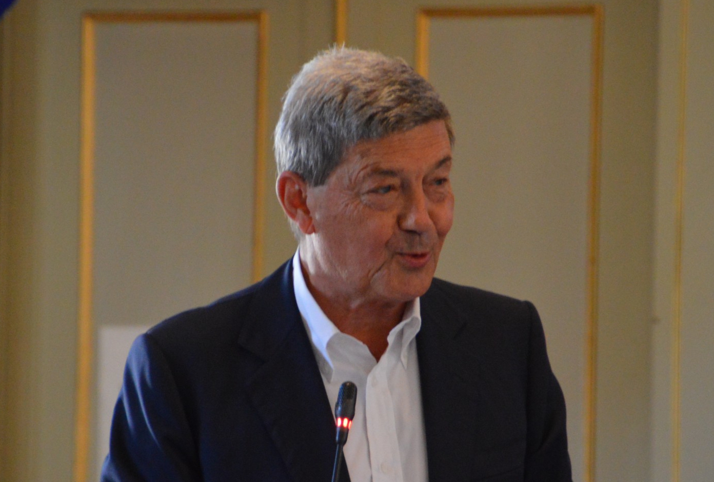 01_Maurizio_Crippa.JPG (576 KB)