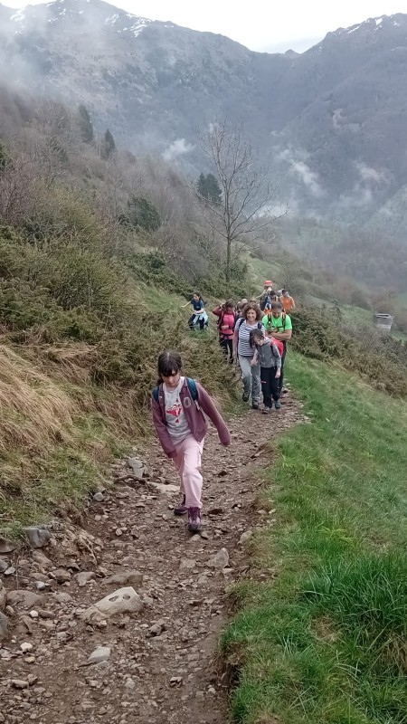 1-salita_al_rifugio.jpg (132 KB)