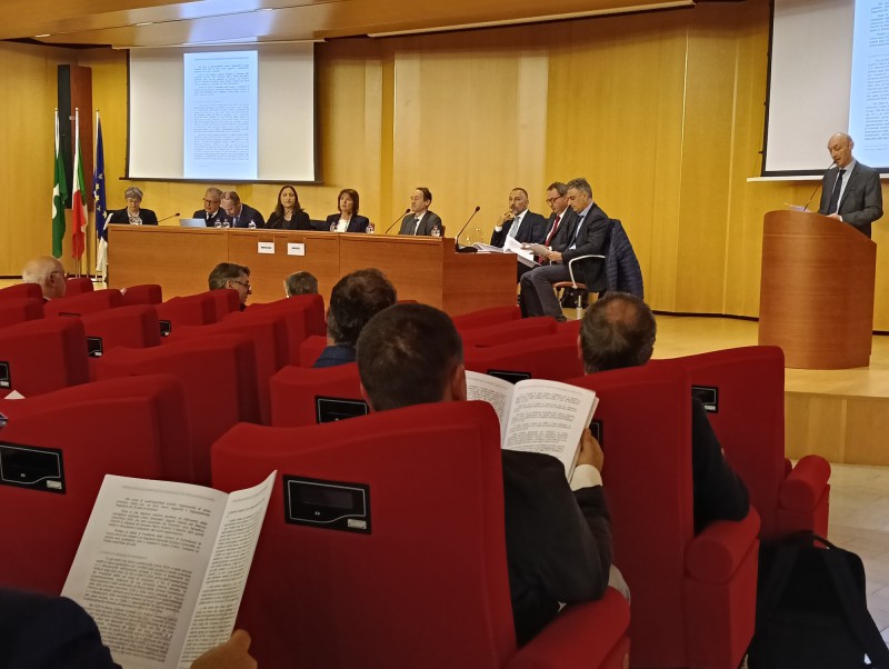 assemblea_annuale_2025_sala.jpg (86 KB)