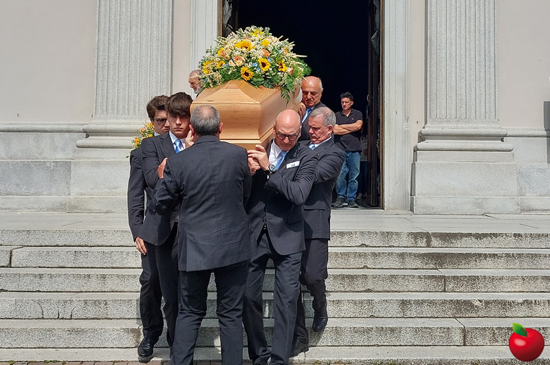 funeralicastagna__2_.jpg (205 KB)