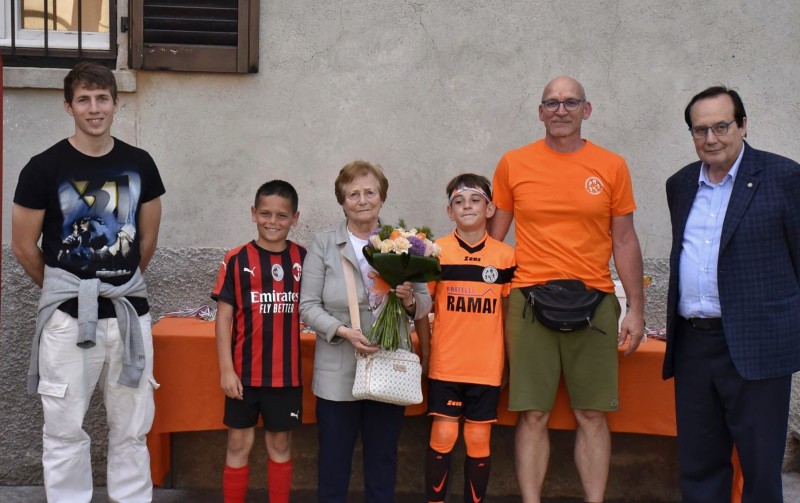 premiazione_Sig.ra_Luigia.jpeg (96 KB)